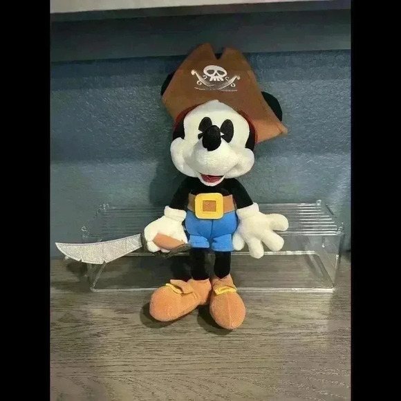 Disney Parks Mickey Mouse Pirates of the Caribbean Plush 12” With Sword/Hat BNWT - Picture 1 of 3